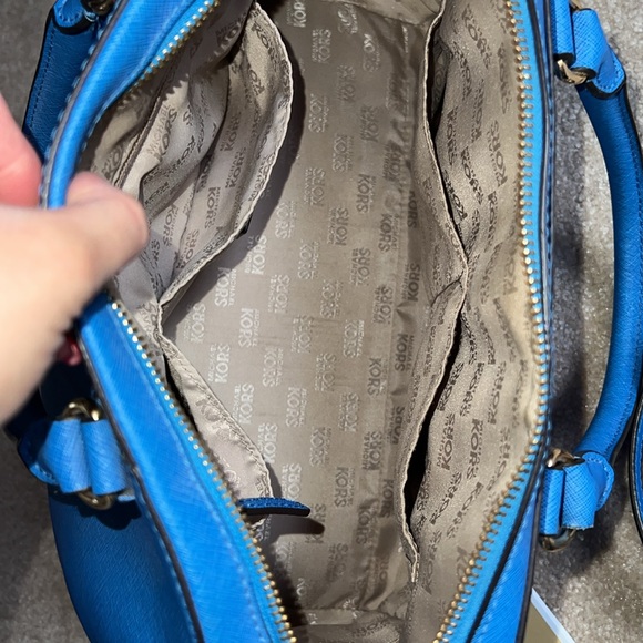 Blue MK Bag w strap - Picture 12 of 17